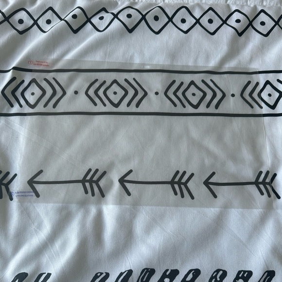 NWOT MacBook Pro Hard Case w/ Extra Accessories - Picture 4 of 5